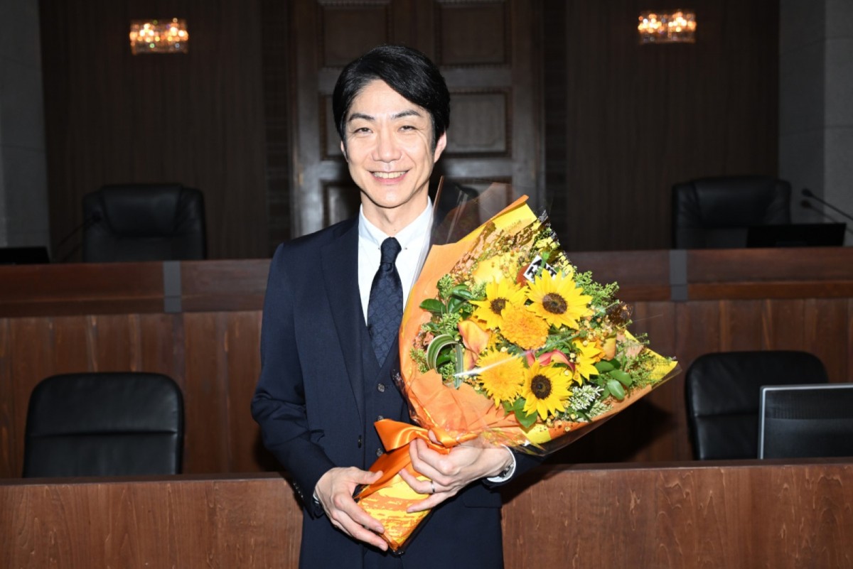 今夜最終回！　『アンチヒーロー』クランクアップに長谷川博己、北村匠海、堀田真由らが万感の思い