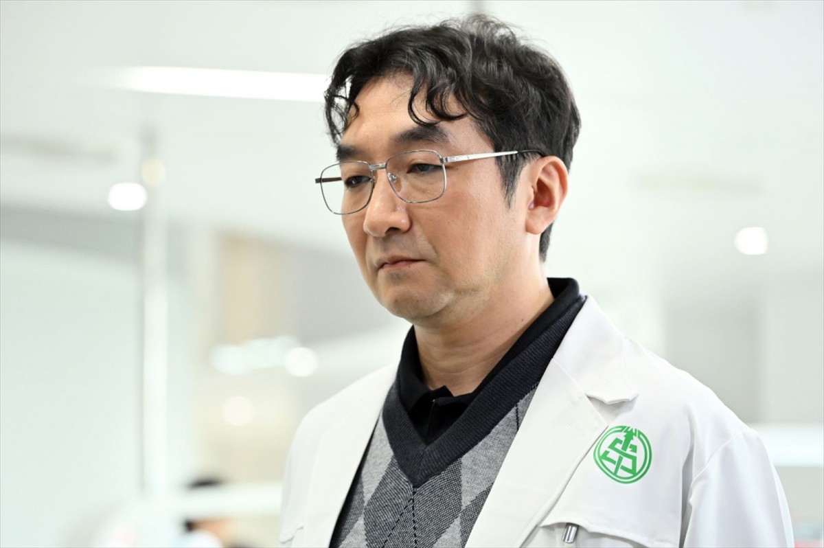 『ブラックペアン シーズン2』第4話、加藤浩次がシーズン1に引き続き出演！　花總まり、池田鉄洋も登場