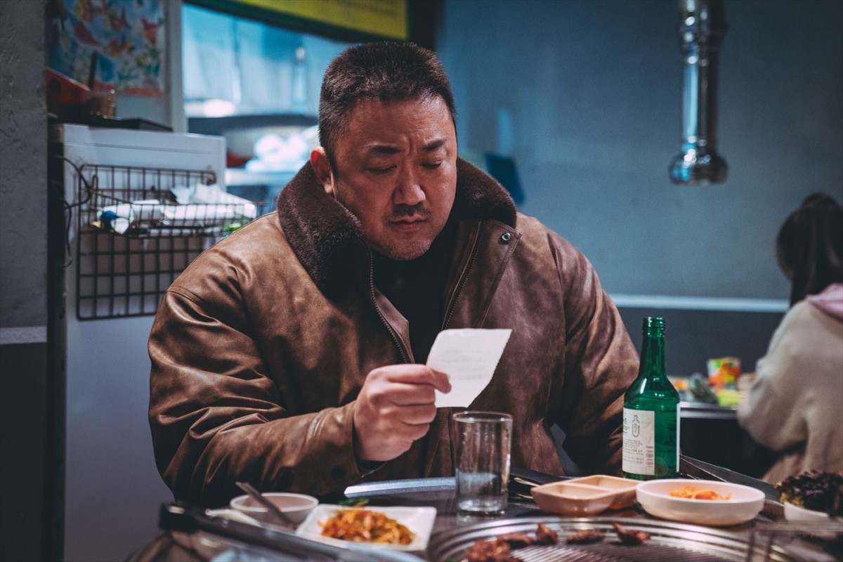 マ・ドンソク主演『犯罪都市 PUNISHMENT』、怪物刑事の力技や新キャラクターの個性際立つ新場面写真解禁