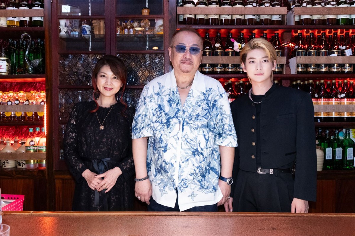 今夜スタート『伝説の頭 翔』、高橋文哉のハイカロリーな初一人二役がお目見え！　第1話ゲストで犬飼貴丈登場、原作者もカメオ出演