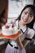 LinQ（リンク）の有村南海デジタル写真集『奇跡はいつも福岡から起こる』より