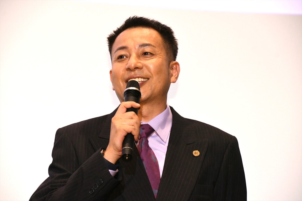 伊藤健太郎、うまい棒をあぶって食べることを共演者から暴露される！「香ばしくておいしいんです」
