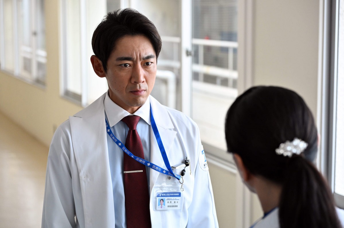 『ブラックペアン シーズン2』第7話　“天城”二宮和也、手術の“失敗”を持ちかけられる