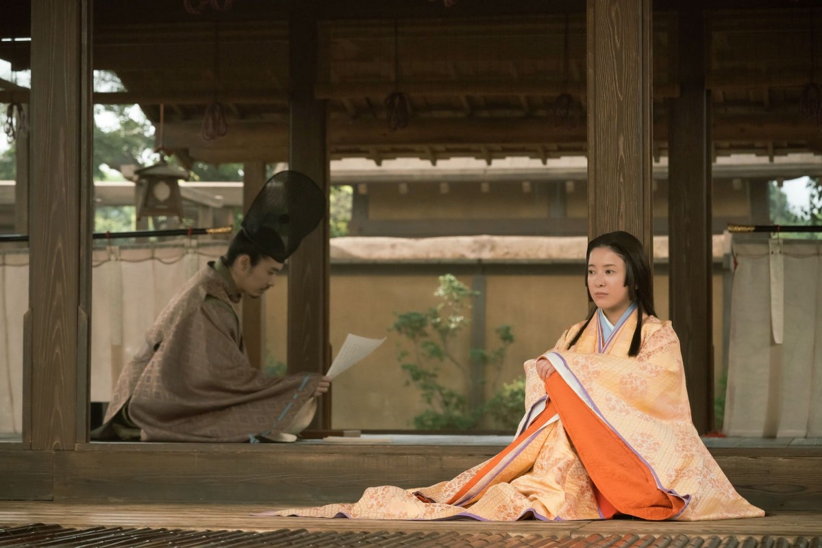 『光る君へ』“まひろ”吉高由里子、ついに『源氏物語』に着手　ネット歓喜も意味深ラストに騒然「機嫌損ねたか？」
