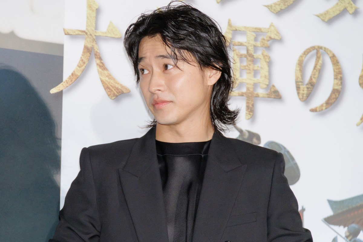 山崎賢人の乗馬技術に吉沢亮がびっくり「役者が乗っているとは思えないスピード」