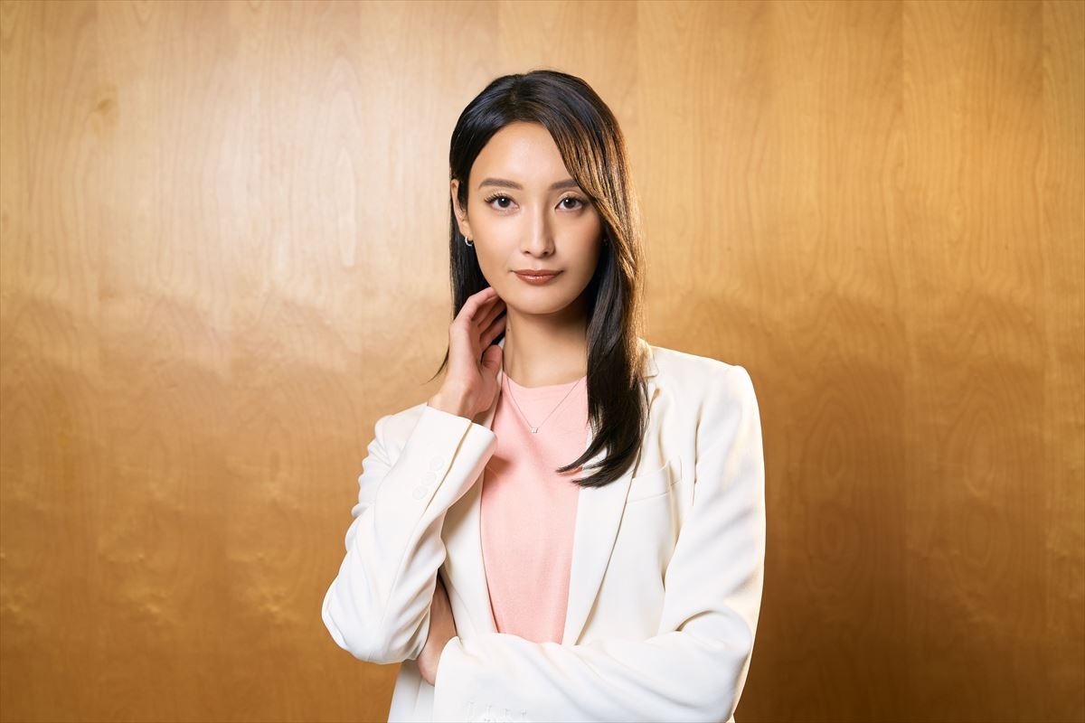 菜々緒、俳優業に行き詰まった時期も　人生を楽に生きるヒントは「流れに身を任せること」