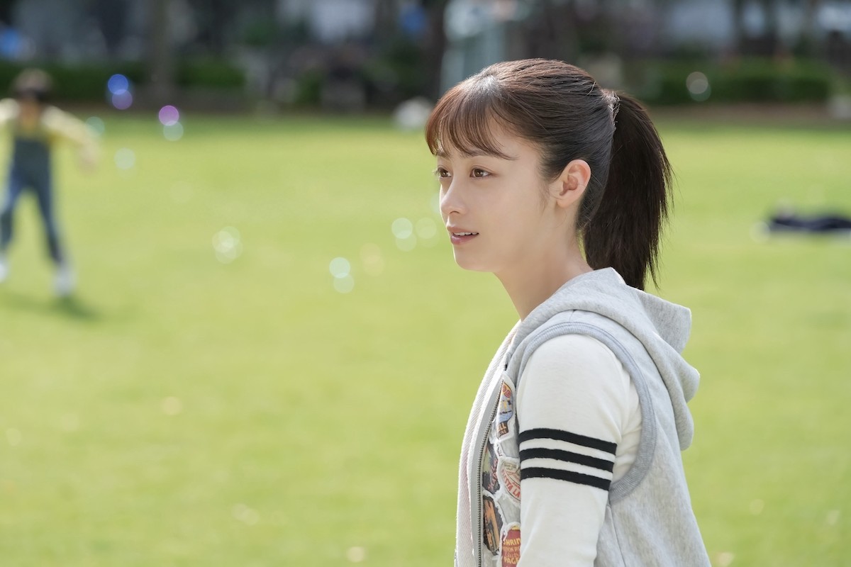 明日の『おむすび』“結”橋本環奈、“ルーリー”みりちゃむが警察官に保護されたことを知る