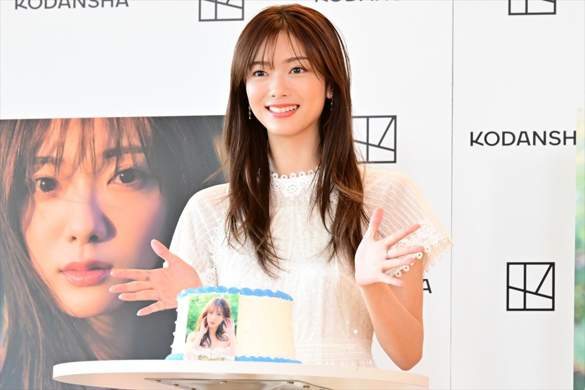 櫻坂46・田村保乃、渓谷で毛虫と仲良く写真撮影　26歳の抱負は「チャレンジ」