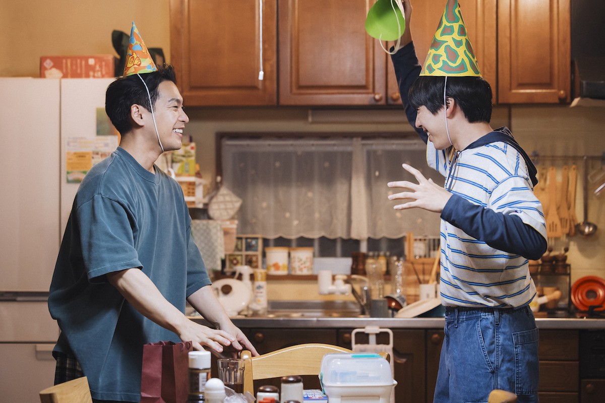 『ライオンの隠れ家』第4話　“洸人”柳楽優弥と“美路人”坂東龍汰が“ライオン”佐藤大空の誕生日会を催す