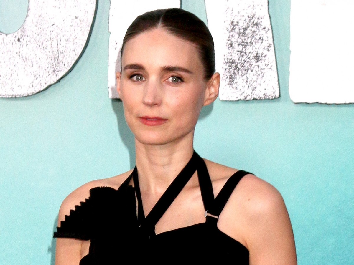 『ジョーカー2』のプレミアにホアキン・フェニックスの婚約者ルーニー・マーラが来場 結婚の噂も