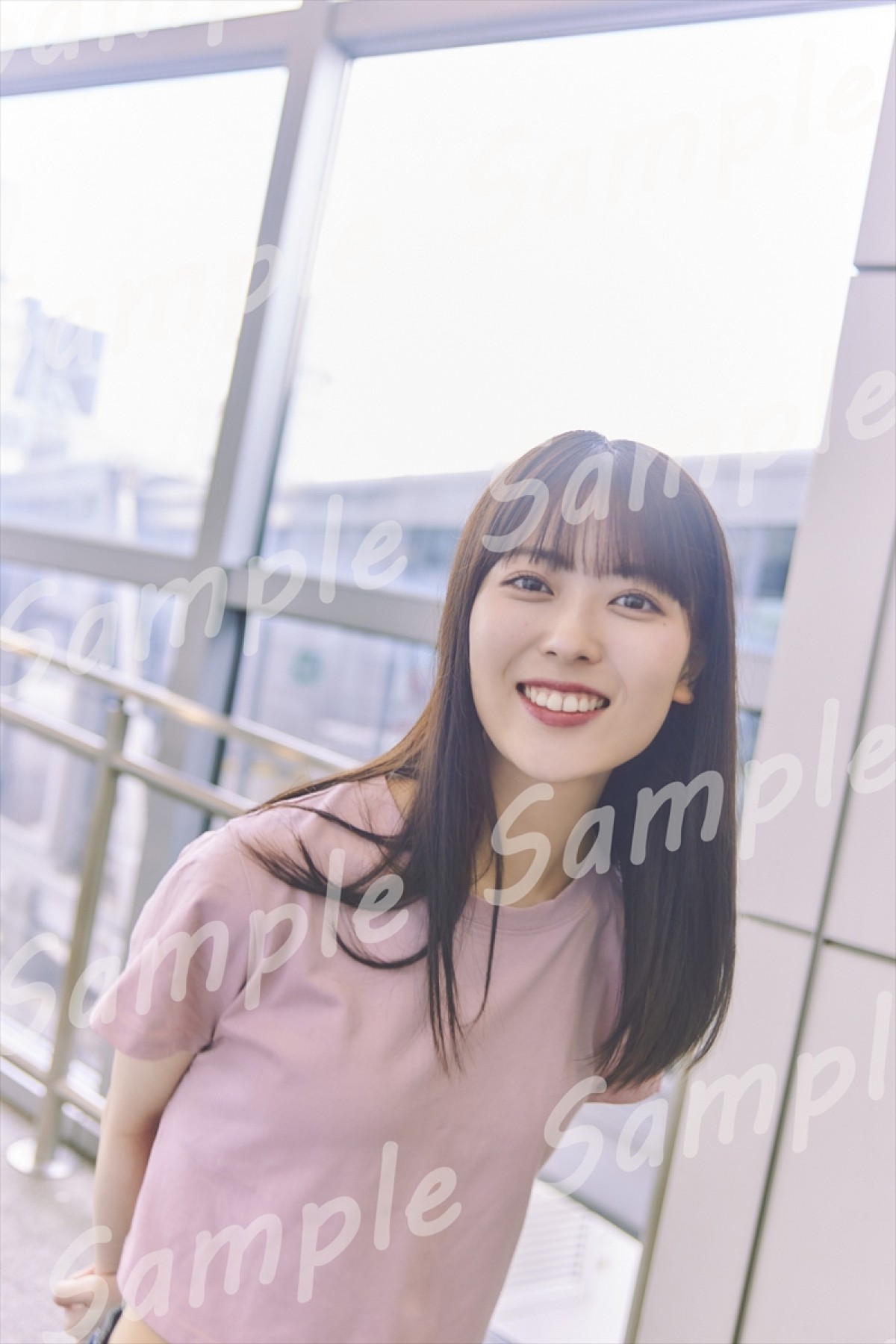 乃木坂46・岩本蓮加1st写真『いたずらな風』、書店別ポスター＆ポストカード特典の絵柄公開