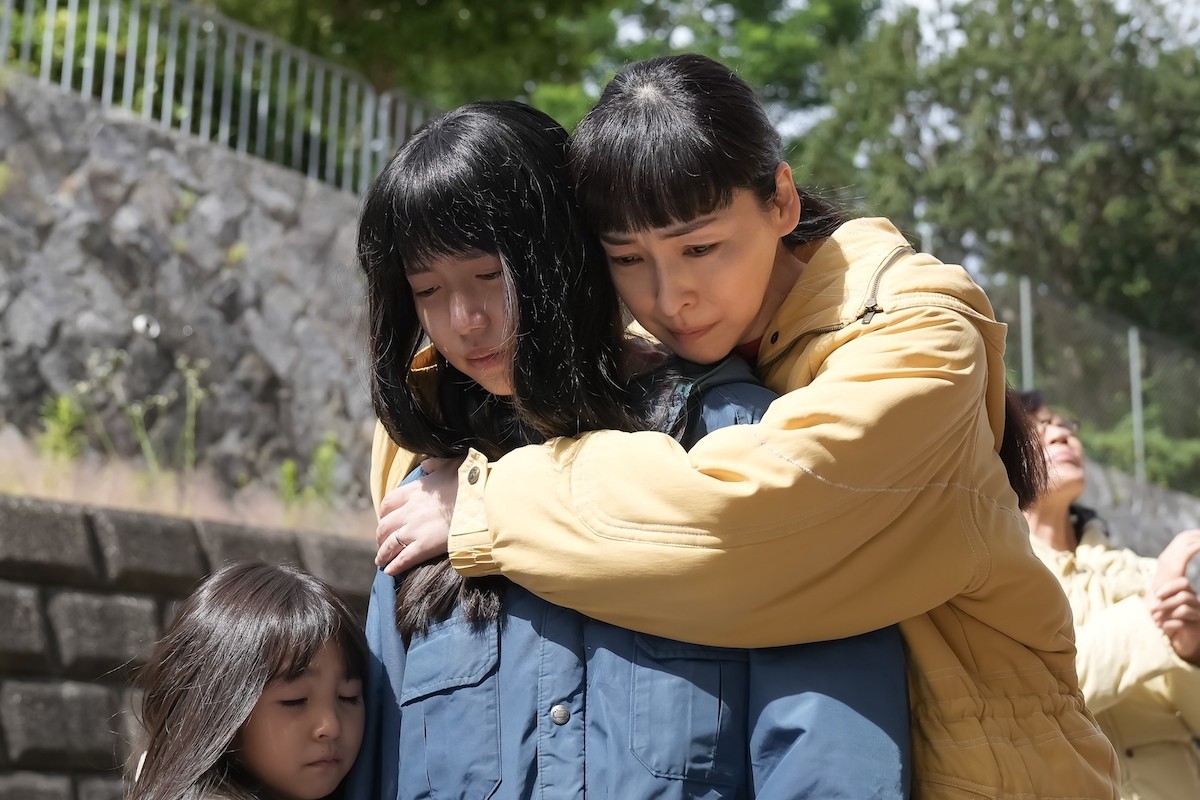 『おむすび』“歩”仲里依紗、親友を失った日を思い起こし涙　ネット号泣「辛かったね…」「朝から涙腺が」「涙止まらん」