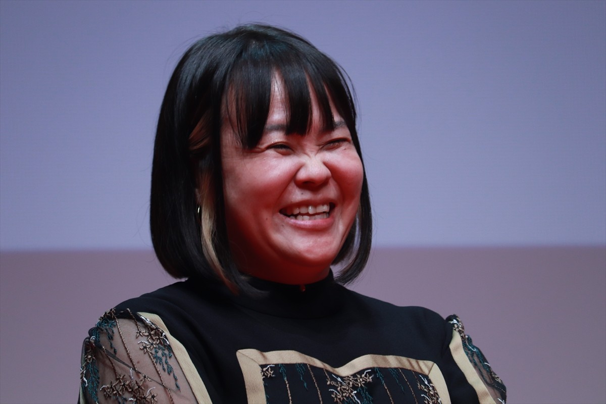 三吉彩花＆齊藤京子＆MEGUMI　華やかなルックで縦型映画祭授賞式に登場＜TikTok TOHO Film Festival＞