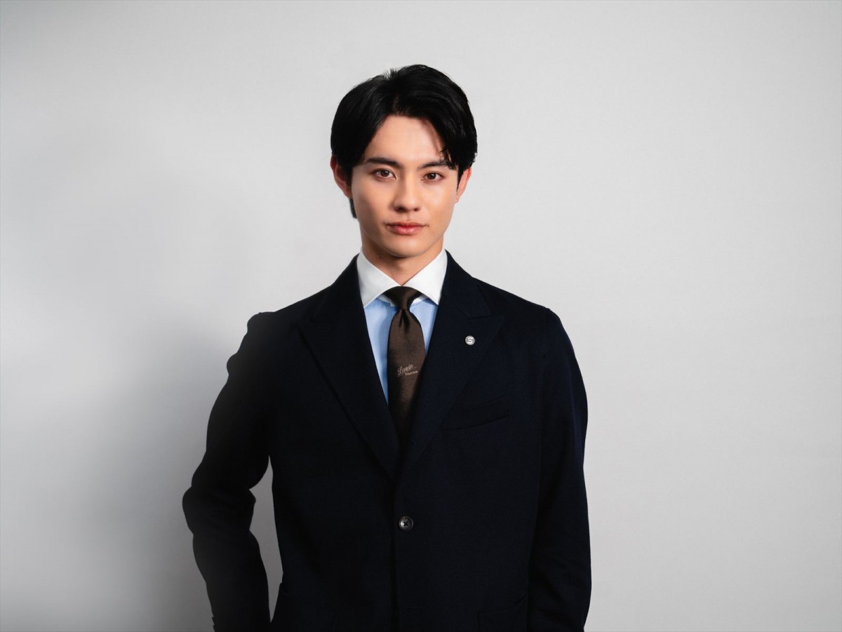 志田彩良＆伊武雅刀、50歳差Ｗ主演再び！　ドラマ『こんなところで裏切り飯』新作、来年1月開始　前田拳太郎も出演決定