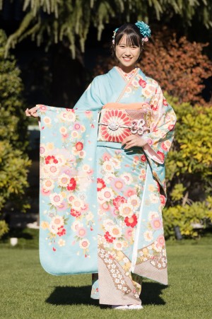 大角ゆき、「オスカープロモーション2025年新春晴れ着撮影会」にて