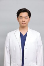 ドラマ『となりのナースエイドSP 2025』に出演する千葉雄大