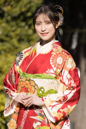 玉田志織、「オスカープロモーション2025年新春晴れ着撮影会」にて