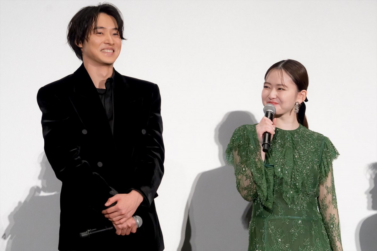 山田杏奈、山崎賢人の座長ぶりを絶賛「まさに“不死身の山崎”」