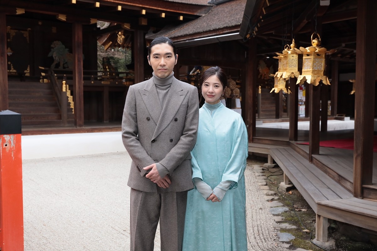 吉高由里子＆柄本佑、紫式部ゆかりの京都・上賀茂神社を参拝　【大河ドラマ『光る君へ』】
