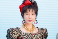 ドラマ『不適切にもほどがある！』プレミア試写会＆制作発表会見に出席した仲里依紗