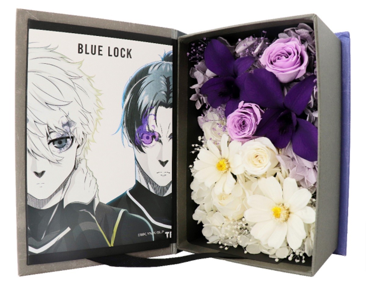 『劇場版ブルーロック』グッズ付ムビチケがローソンに登場！　凪誠士郎のクッションなど展開