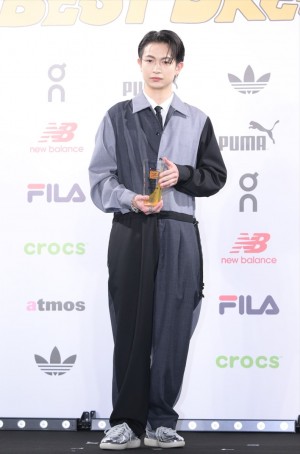 綱啓永、『atmos presents SNEAKER BEST DRESSER AWARD 2024 授賞式・記者発表会』に登場