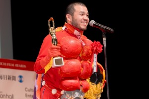 アフロ、「第78回毎日映画コンクール」表彰式に登場