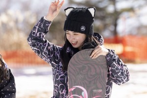 オリックス宮城大弥の“かわいすぎる高3妹”やーちゃん、猫耳ニット帽姿に「可愛すぎる」の声