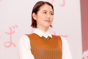 長澤まさみ、映画『四月になれば彼女は』完成披露試写会に登場