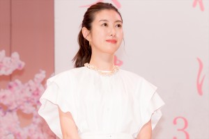 ともさかりえ、映画『四月になれば彼女は』完成披露試写会に登場