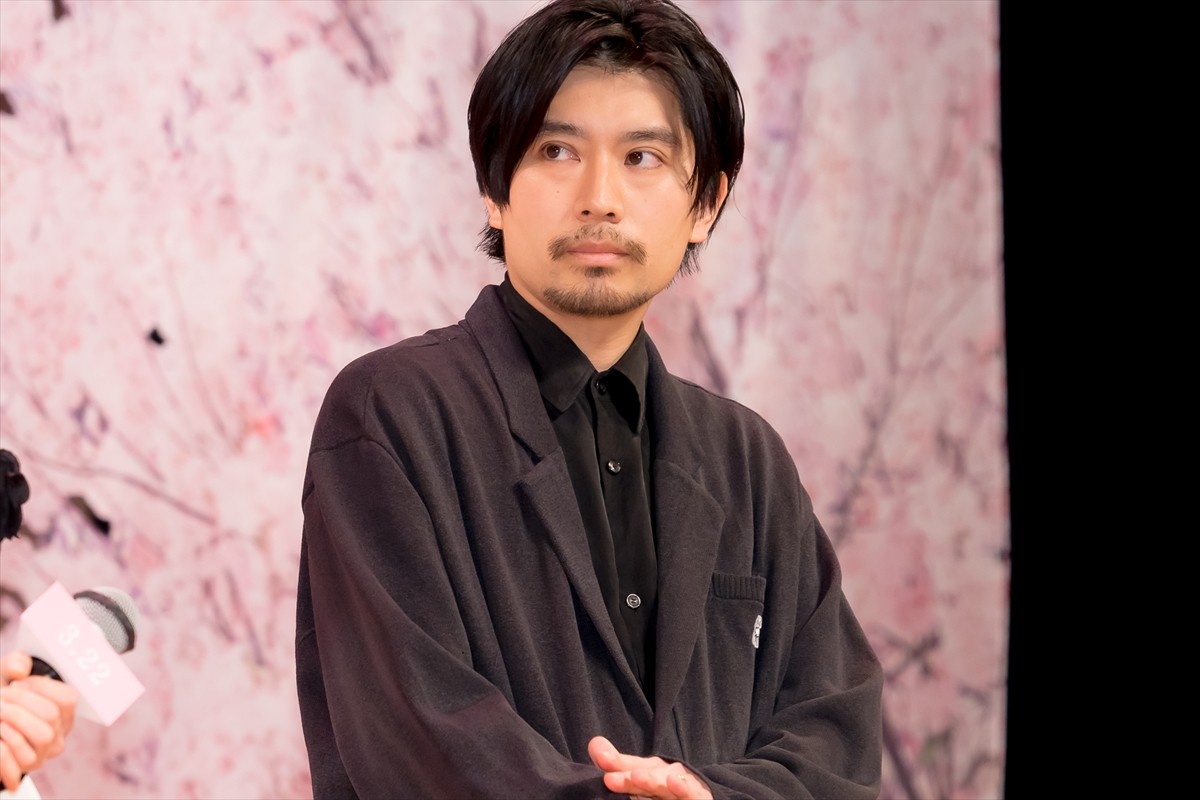 佐藤健、現場での長澤まさみの様子明かす「番長のようにみんなを引っ張ってくれました」