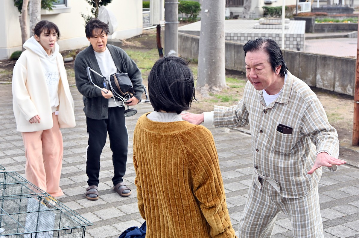 『不適切にも』古田新太のミュージカルシーンに爆笑と感激の声「腹よじれる」「さすが」