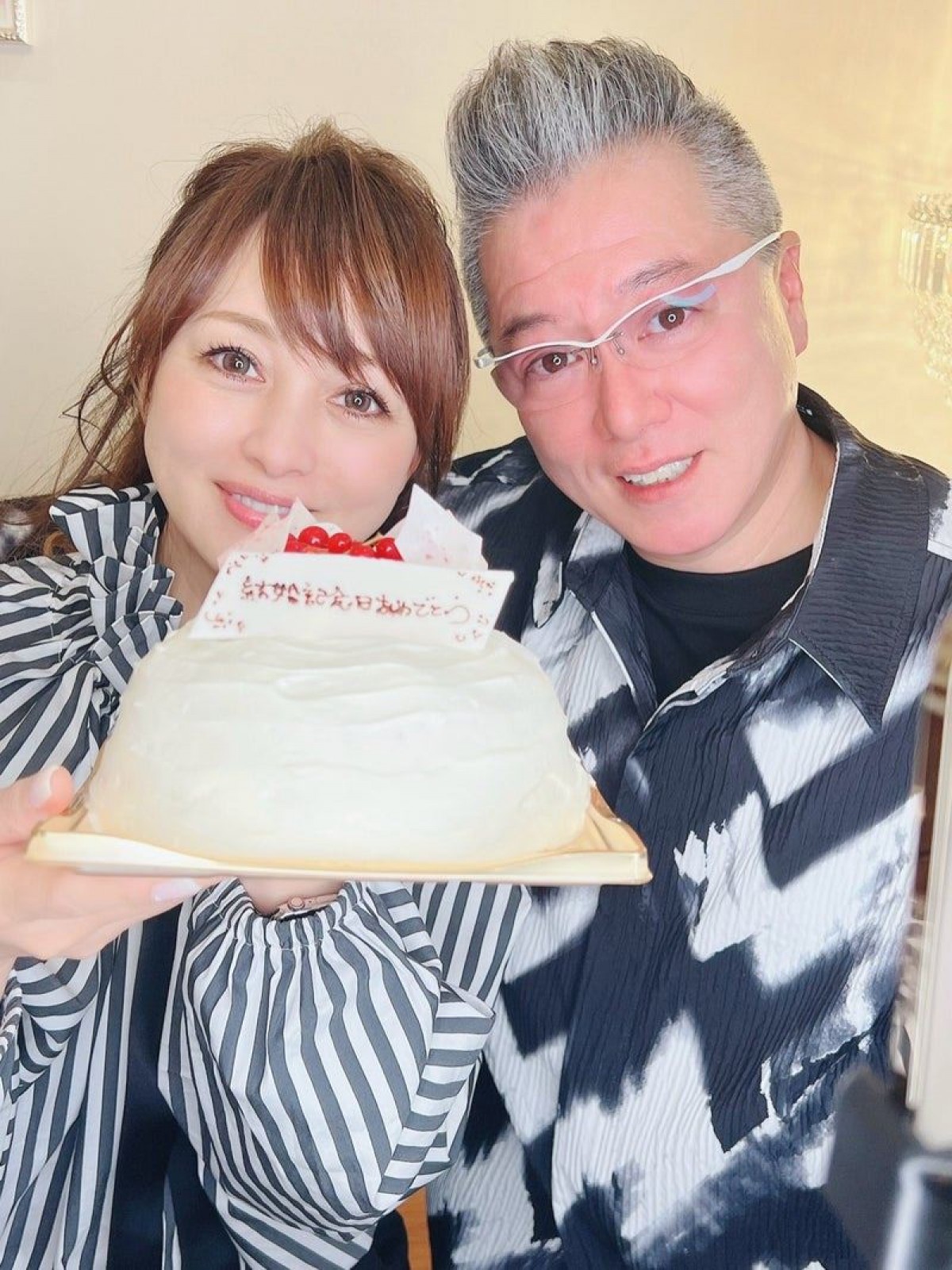 渡辺美奈代、長男からの結婚記念日お祝いに感謝　ファンからも祝福の声