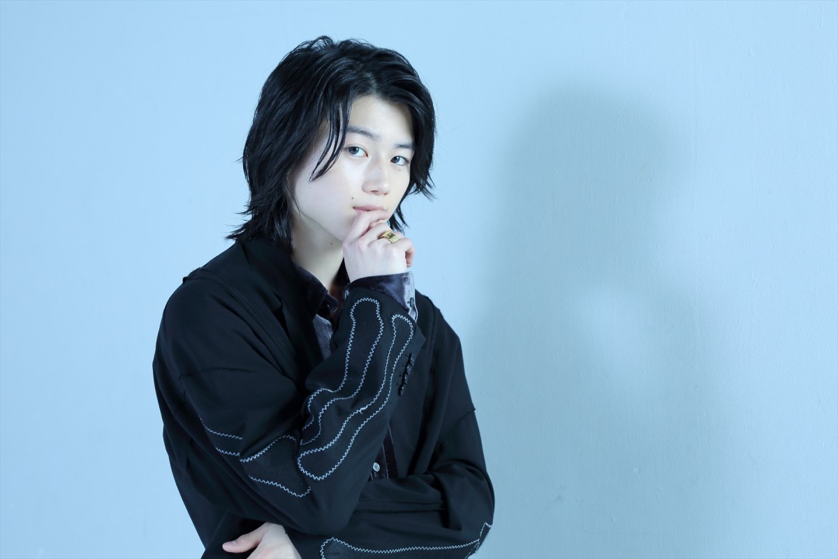 奥智哉、20歳目前に話題作『十角館の殺人』でドラマ初主演　「肩肘張らず自然体」を意識
