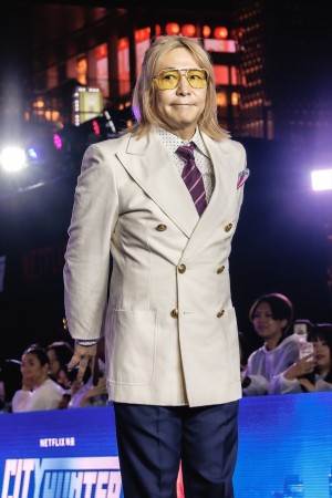 小室哲哉、Netflix映画『シティーハンター』ワールドプレミアイベントに登場