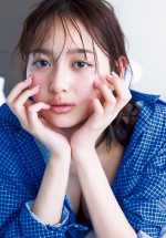 【写真】加藤栞、水着ショットがかわいい！