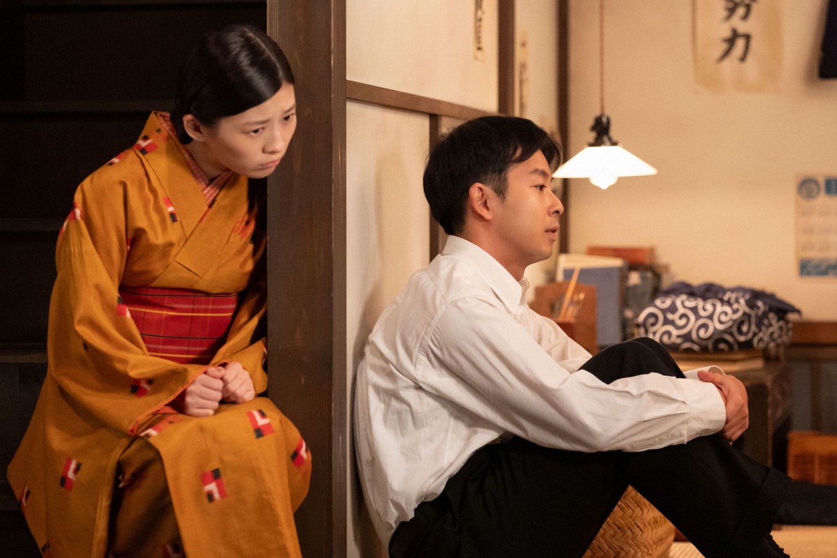 明日の『虎に翼』“寅子”伊藤沙莉、夫を前にした“梅子”平岩紙の様子がおかしいことに気づく