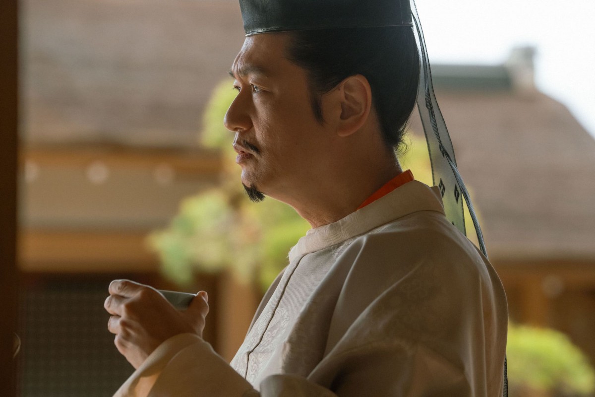 『光る君へ』“道隆”井浦新、狂気じみた行動にネット騒然「ホラーがすぎる…」（ネタバレあり）