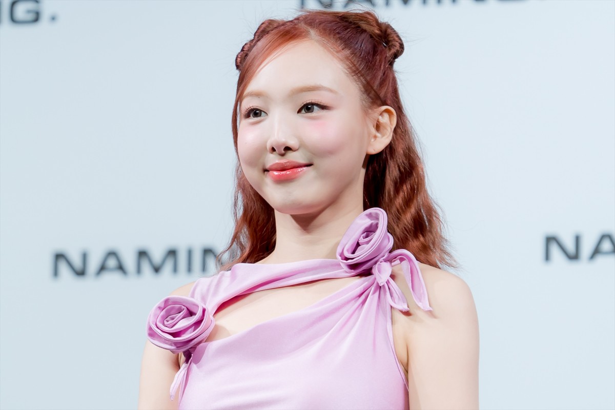 TWICE・ナヨン、美しさを保つ秘訣はスキンケア　情報はメンバーにも共有