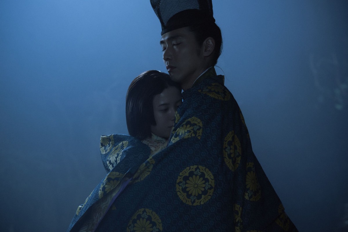 『光る君へ』“まひろ”吉高由里子、“道長”柄本佑に別れのキス　視聴者キュン「美しい！！」