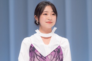 新井美羽、映画『ディア・ファミリー』完成披露試写会に登場