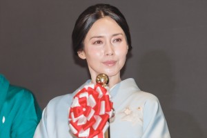 中谷美紀、「お茶の文化創造博物館」「お〜いお茶ミュージアム」オープニングセレモニーに登場