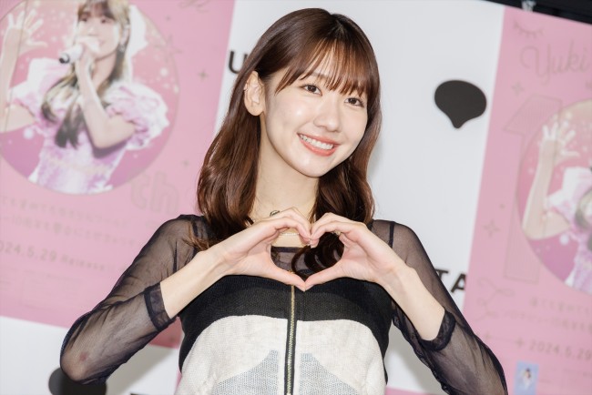 柏木由紀、ソロデビュー10周年記念メモリアルツアー LIVE BD & DVD発売記念イベントに登場