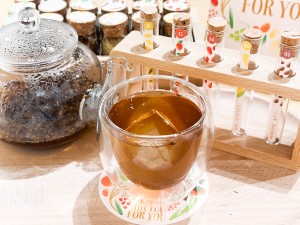 十六茶presents「16CHA FOR YOU」に潜入！　世界にひとつの「オリジナルブレンド十六茶」作りを体験