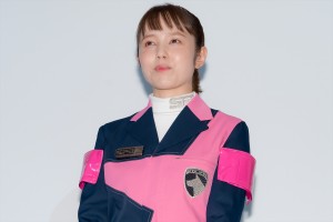 菊地美香、Vシネクスト『特捜戦隊デカレンジャー20th ファイヤーボール・ブースター』初日舞台挨拶に登場