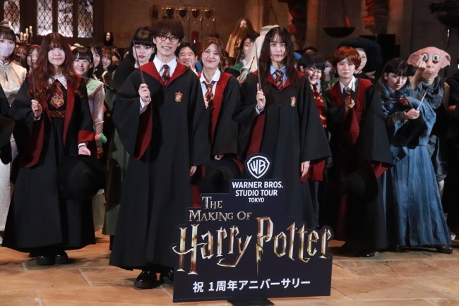 写真）山本美月＆小野賢章が『ハリポタ』衣装で登場！ スタジオツアー 