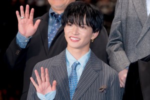 FANTASTICS・佐藤大樹、映画『逃走中 THE MOVIE』完成披露舞台挨拶に登場