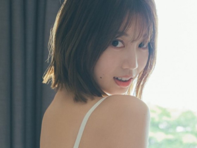 日向坂46 高本彩花 1st写真集『僕の記憶の中で』より