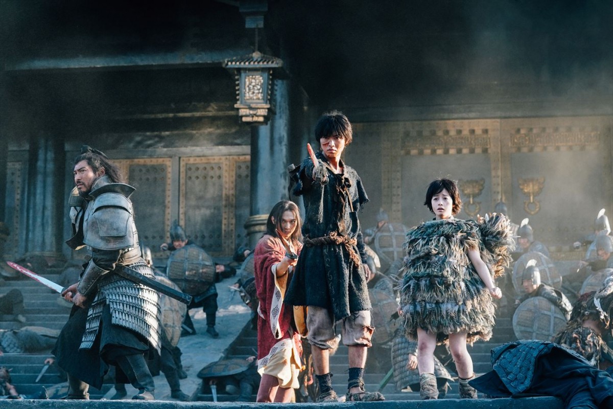 山崎賢人主演映画「キングダム」シリーズ、金ローで3週連続放送決定！　コメント到着