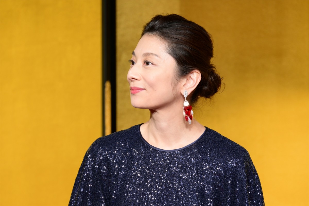 綾野剛、「100億円の使い道は？」の問いに俳優らしい答え
